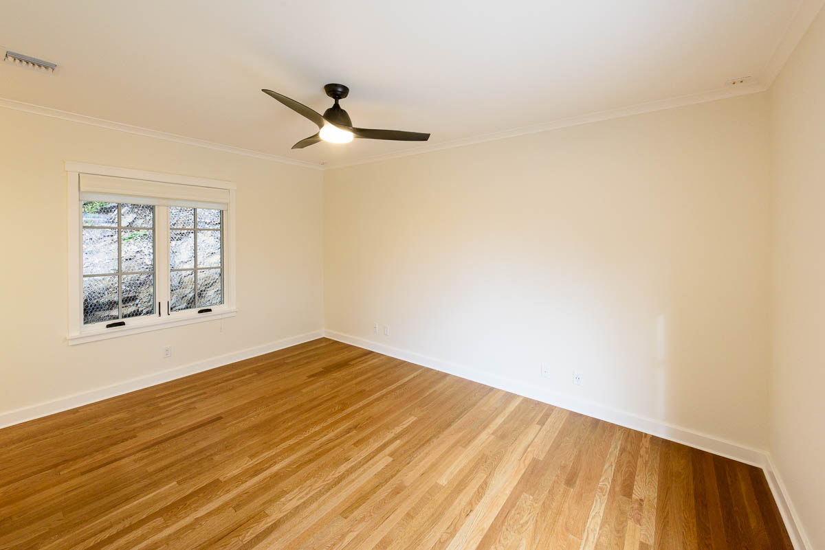  Master Bedroom. Pre-wired for Cable TV and sound. USB charging points.  